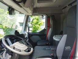 Renault D280 16T / Box truck 18 EPAL / Tail lift