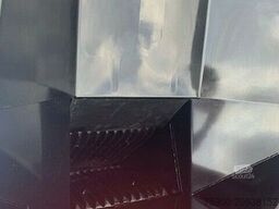  Red Rhino 5000 PLUS Backenbrecher mit Aufgabebun