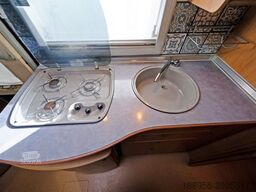 BÜRSTNER I 590 Elegance/Hubbett/Markise/Solar