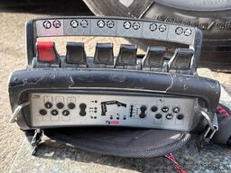 Volvo FM 460 8x4 TRIDEM PRITSCHE + (17.5m)KRAN HIAB 1...