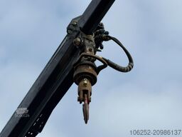 Volvo FM 460 8x4 TRIDEM PRITSCHE + (17.5m)KRAN HIAB 1...