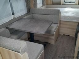 Hobby De Luxe 490 KMF Modell 2025,  TV-Halter, 1800 kg