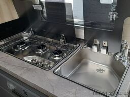 Hobby De Luxe 490 KMF Modell 2025,  TV-Halter, 1800 kg