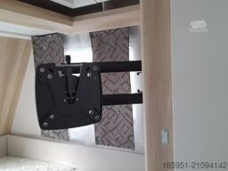 Hobby De Luxe 490 KMF Modell 2025,  TV-Halter, 1800 kg