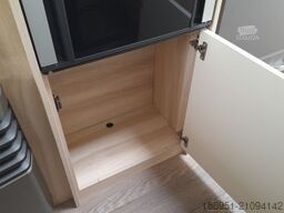 Hobby De Luxe 490 KMF Modell 2025,  TV-Halter, 1800 kg