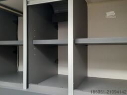 Hobby De Luxe 490 KMF Modell 2025,  TV-Halter, 1800 kg