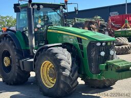 John Deere 8430
