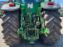 John Deere 8430