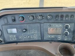 John Deere 8430