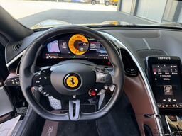 FERRARI Roma Coupe Schwarz