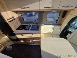 EURAMOBIL Xtura XT 686  EF, Dachklima