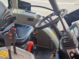 YTO NMF 554C 55 PS Allrad Traktor Schlepper