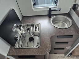 BÜRSTNER B66 TD IT 732  Sofort verfügbar / Hubbett / Auto