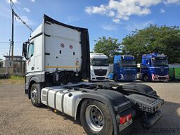 Mercedes-Benz Actros 1848