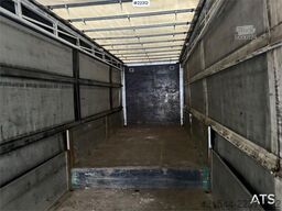 Tyllis Jumbo curtain side semi-trailer