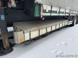 Tyllis Jumbo curtain side semi-trailer