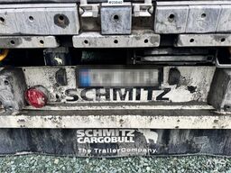 Schmitz Cargobull box semi-trailer with refrigeration unit and load