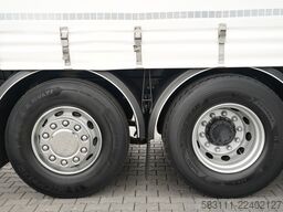 SCANIA R 450  / FIRANKA  7,7 m / 6x2 / DACH PODNOSZONY
