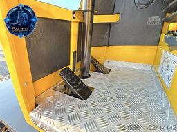 Combilift C3000XL GAS DUPLEX 4550 FORK POSITIONER
