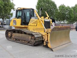 KOMATSU D65 PX ripper available