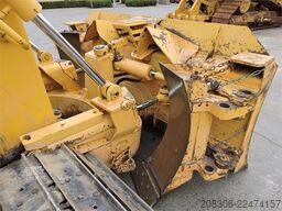 KOMATSU D65 PX ripper available