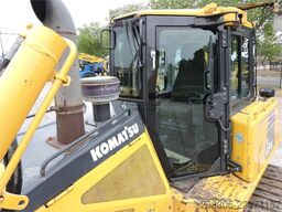 KOMATSU D65 PX ripper available