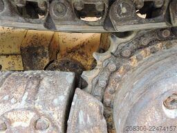 KOMATSU D65 PX ripper available