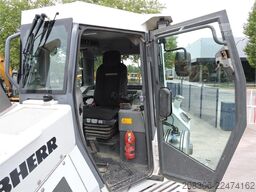 LIEBHERR PR 726 LGP