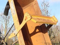 Caterpillar 730 04A | TAILGATE | LOW HOURS