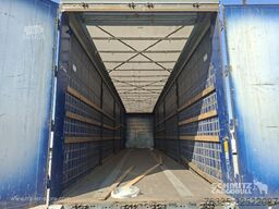 Kögel Curtainsider Mega
