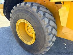 Caterpillar 930M ŁADOWARKA KOŁOWA