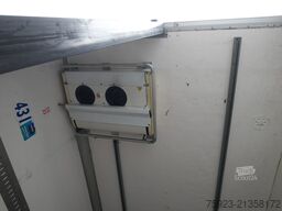 LAMBERET 3 Axle frigo trailer with CARRIER VECTOR 1950 MT