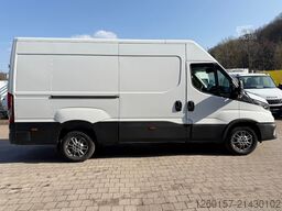 IVECO Daily 3,0L 35S180 Kasten L2H2 Automatik COC Navi