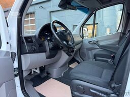 MERCEDES-BENZ Sprinter 319CDI V6 Kasten L1H1 Autom Navi Standh