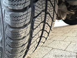 MERCEDES-BENZ Sprinter 319CDI V6 Kasten L1H1 Autom Navi Standh