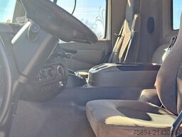 IVECO CF 85.360 * Abschleppwagen 8,30m* KRAN + FUNK