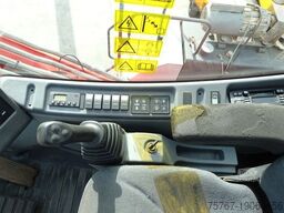 NEW HOLLAND MH 6.6 Umschlagbagger