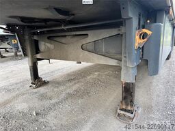 Schmitz Cargobull Box Semi-Trailer with Refrigeration/Freezer Unit –