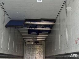 Schmitz Cargobull Box Semi-Trailer with Refrigeration/Freezer Unit a
