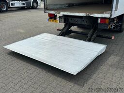 Iveco EuroCargo 180 Closed Box Saxas 12T / Lift / Eur...