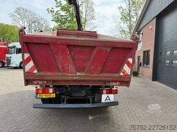 Mercedes-Benz Actros 2644 L 6X4 3 Zijden kipper + MKG Kraan/C...