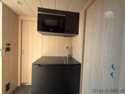  STX Trailer  3-4 Pferde Wohnung, Dusche WC,