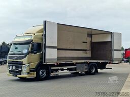 Volvo FM 370 Globetrotter 4x2 - Buggsbygg box with si...