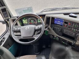 Volvo FM 370 Globetrotter 4x2 - Buggsbygg box with si...