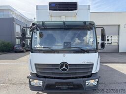 Mercedes-Benz Atego 818L Carrier Xarios600 seitli. Treppe TÜV