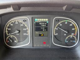 Mercedes-Benz Atego 818L Carrier Xarios600 seitli. Treppe TÜV
