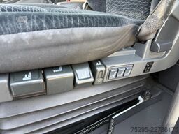 Mercedes-Benz Atego 818L Carrier Xarios600 seitli. Treppe TÜV