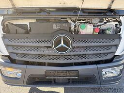 Mercedes-Benz Atego  818L Mitsubishi TDJ600D seitli. Treppe TÜV