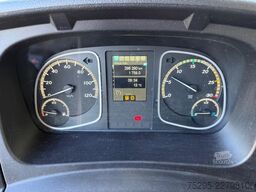 Mercedes-Benz Atego  818L Mitsubishi TDJ600D seitli. Treppe TÜV