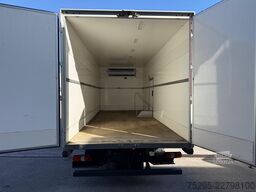 Mercedes-Benz Atego  818L Mitsubishi TDJ600D seitli. Treppe TÜV